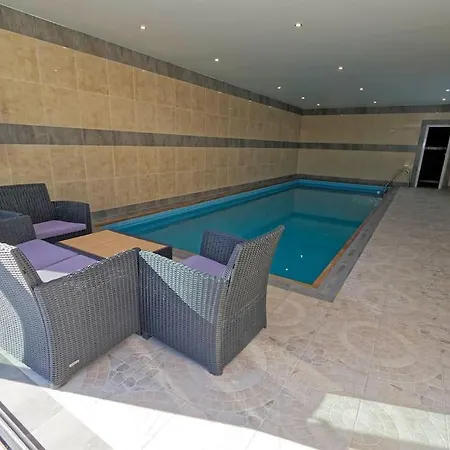 La Petite Terrasse Du Parc Apartment Montfermeil