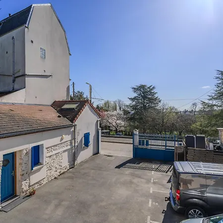 La Petite Terrasse Du Parc Apartment Montfermeil